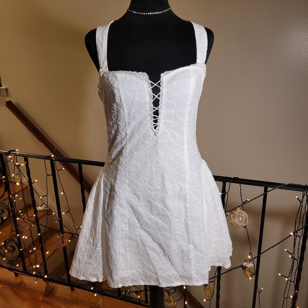 Commense White Halter Mini Dress - Picture 7 of 16